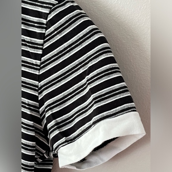 Women’s Heart & Hips Affordable Luxury Striped Collard Button Shirt Cropped Top - Picture 2 of 11